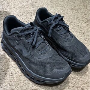 Women’s On Clouds sneakers